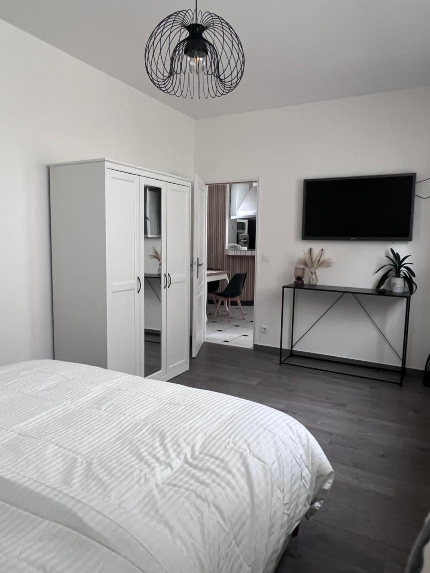 Stea Guesthouse Proche Paris Villeneuve-le-Roi Esterno foto
