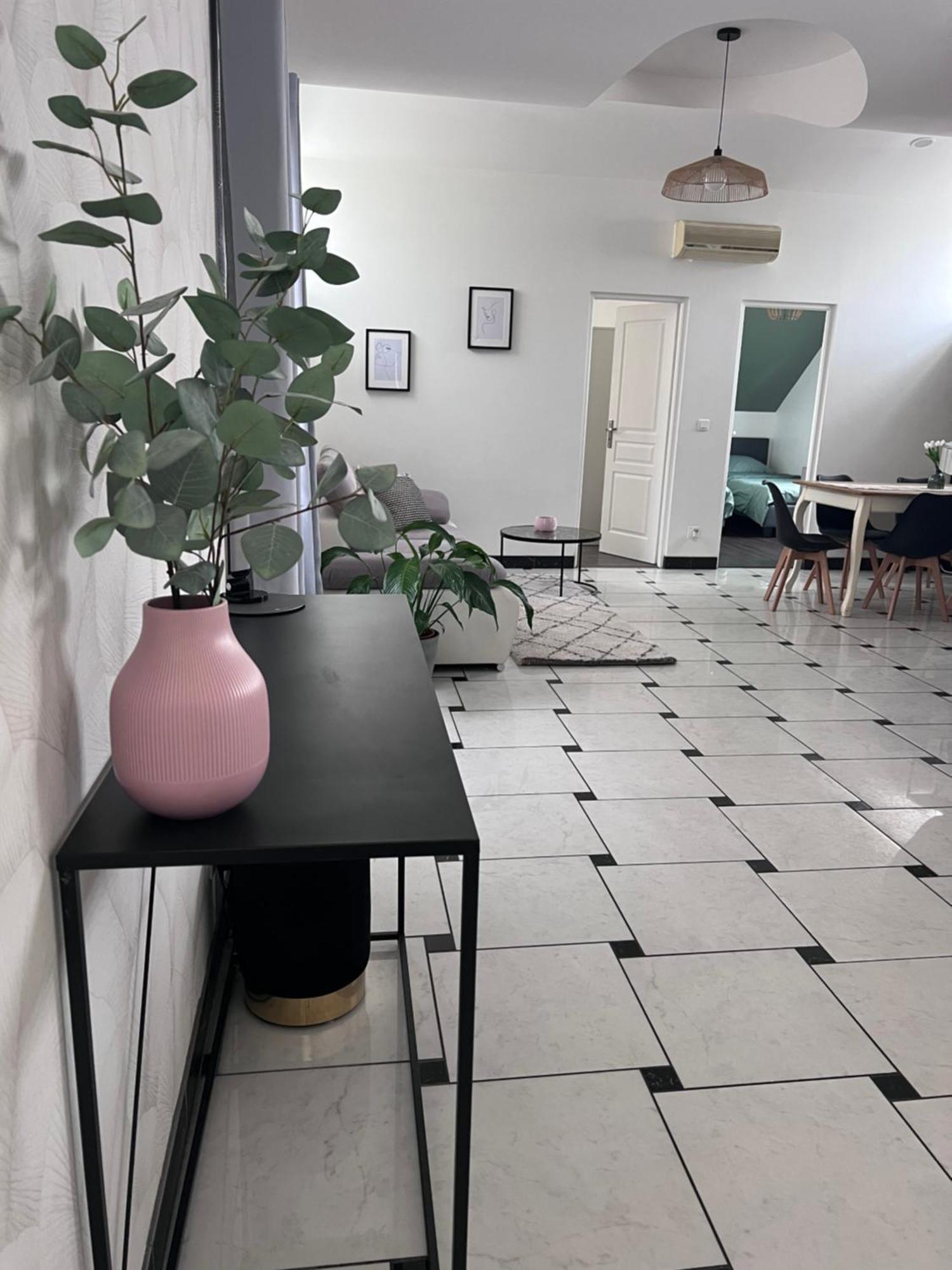 Stea Guesthouse Proche Paris Villeneuve-le-Roi Esterno foto